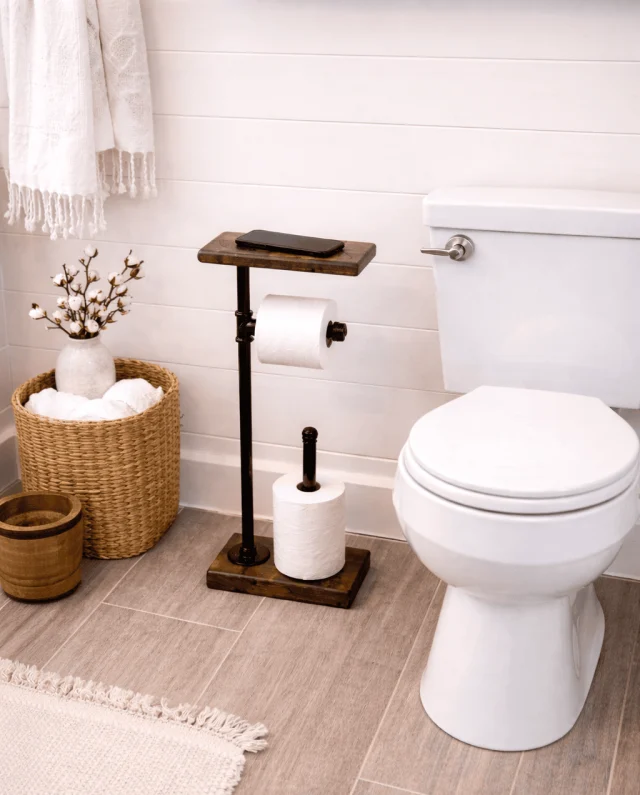 Freestanding rustic toilet paper holder with shelf